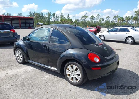 2010 Volkswagen New Beetle 2.5L from USA, damaged, VIN 3VWRW3AG0AM023034